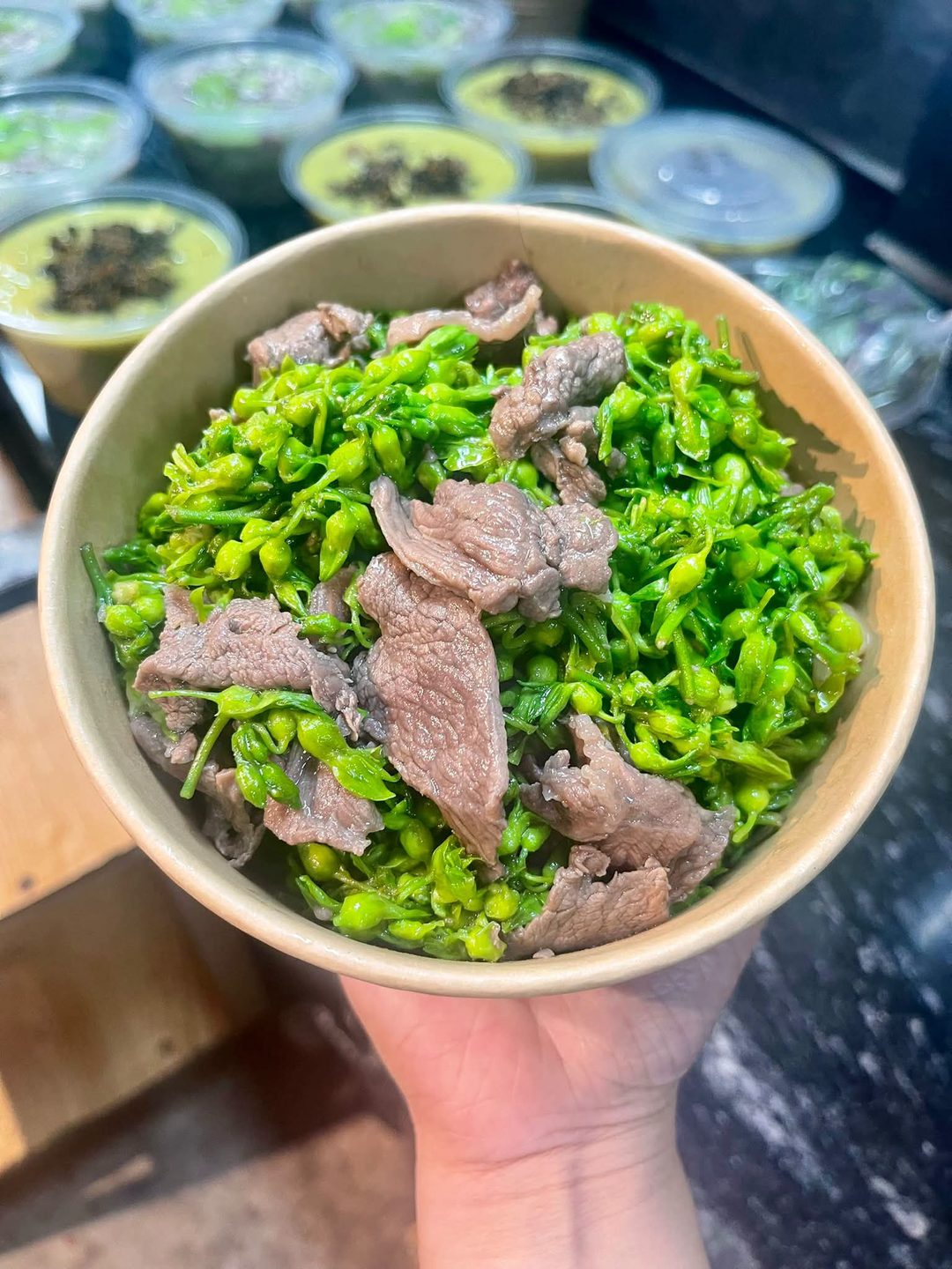 Thịt bò xào hoa thiên lý